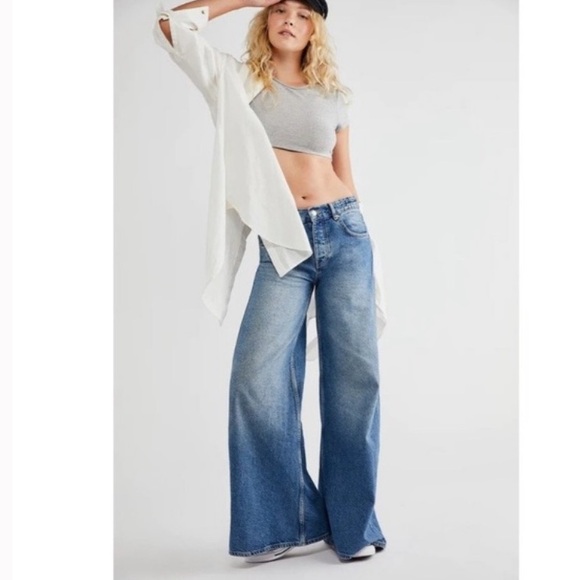 Free People Denim - Free People We The Free Low Wide Leg Low Rise Jeans Sz 30 NWT Blue Jade Colorway